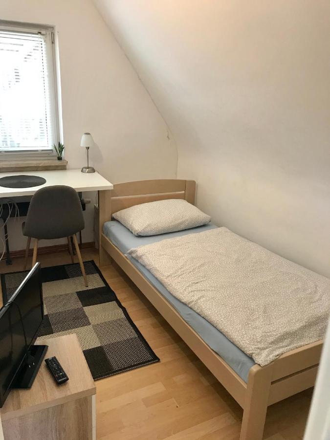 Juna Karlsruhe Extérieur photo