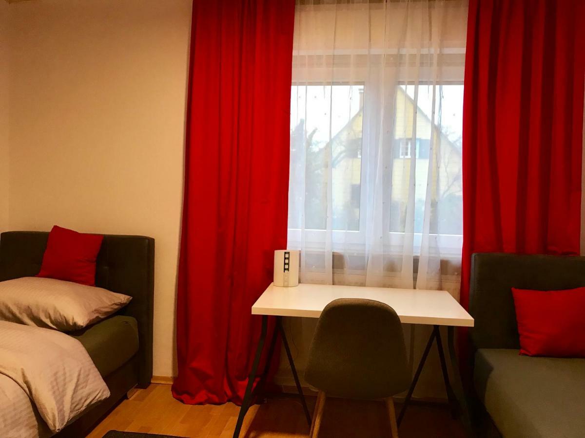 Juna Karlsruhe Extérieur photo