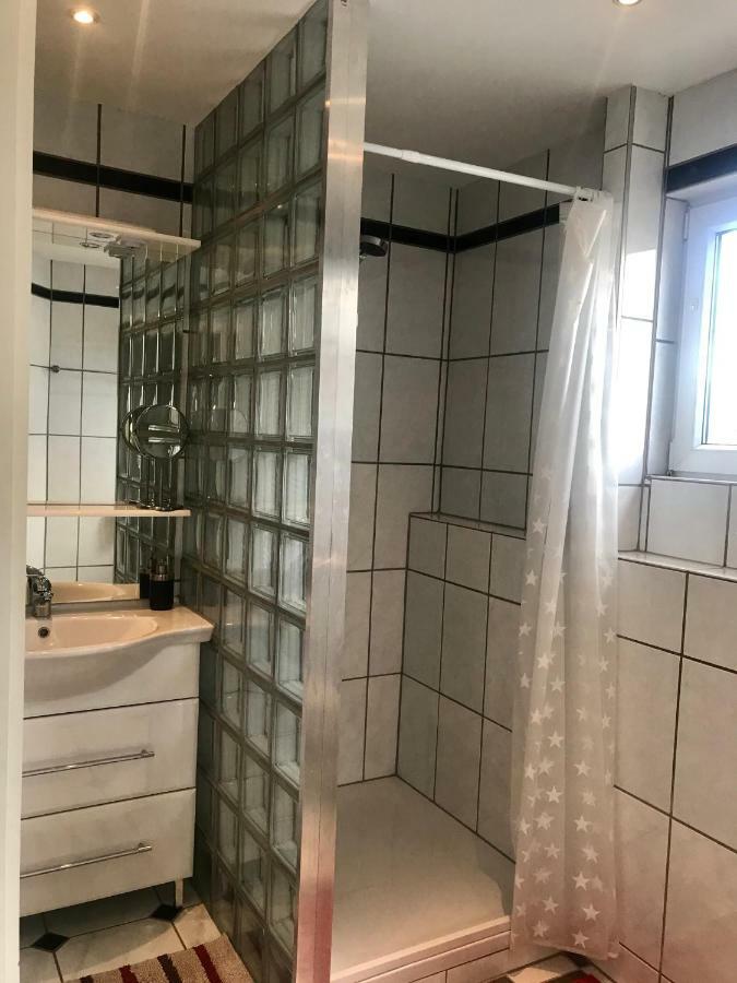 Juna Karlsruhe Extérieur photo