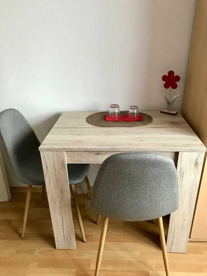 Juna Karlsruhe Extérieur photo