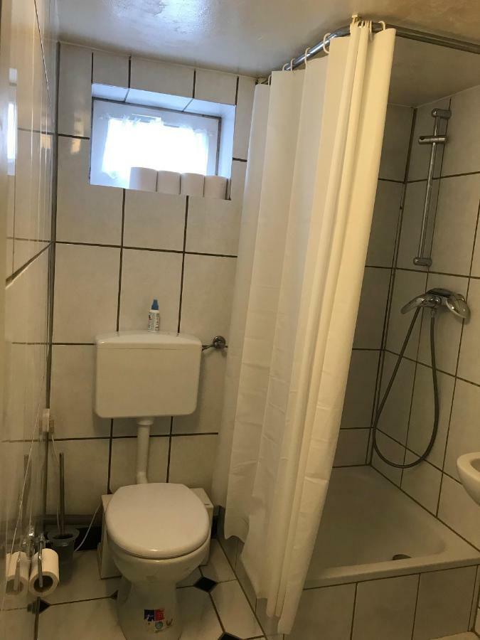 Juna Karlsruhe Extérieur photo